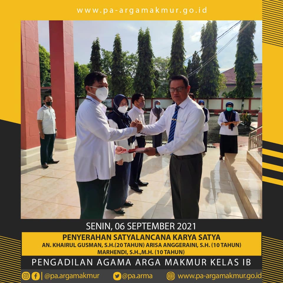 Penyerahan Satya Lencana Karya Satya 1