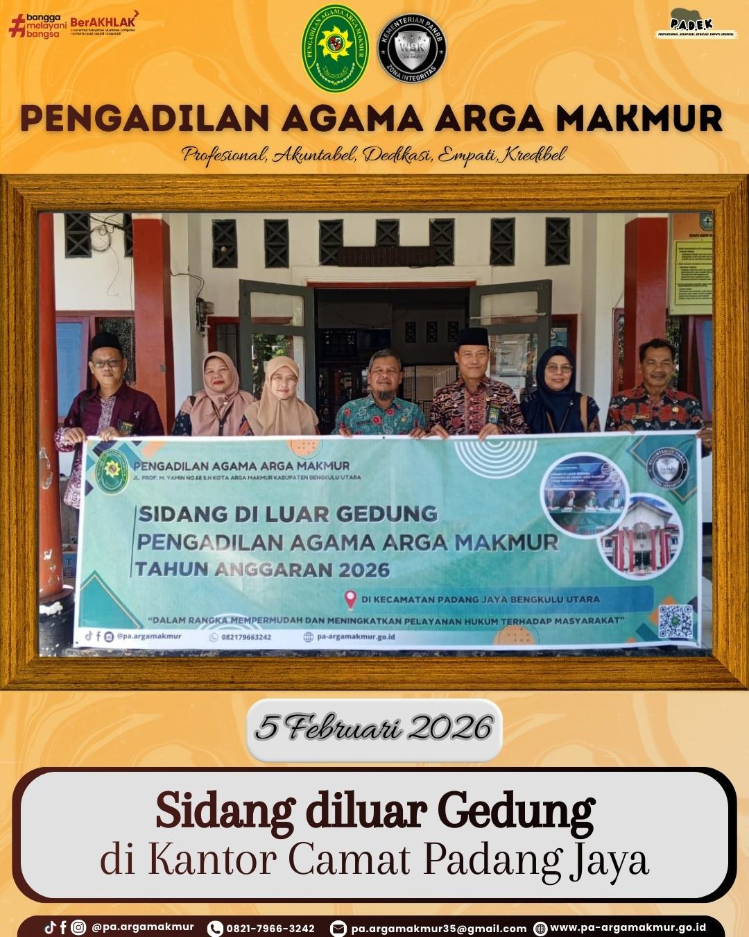 050226 Sidang diluar Gedung Kec Padang Jaya 3